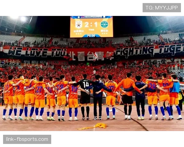 毕比无球跑动制造错位，改变球队进攻节奏